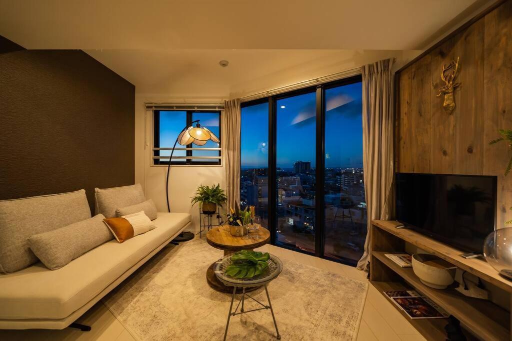 The Penthouse Ginowan Apartment Urasoe Exterior photo